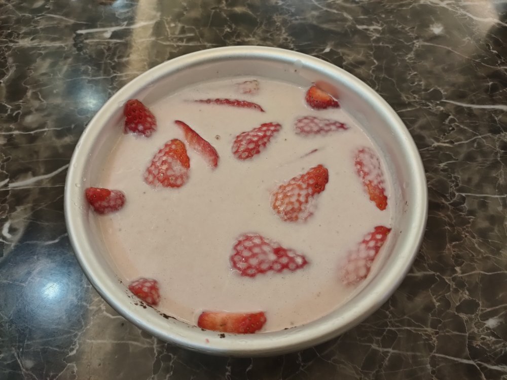 草莓慕斯（6寸）