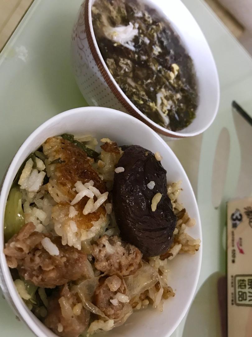 【电饭煲腊肠煲仔饭】