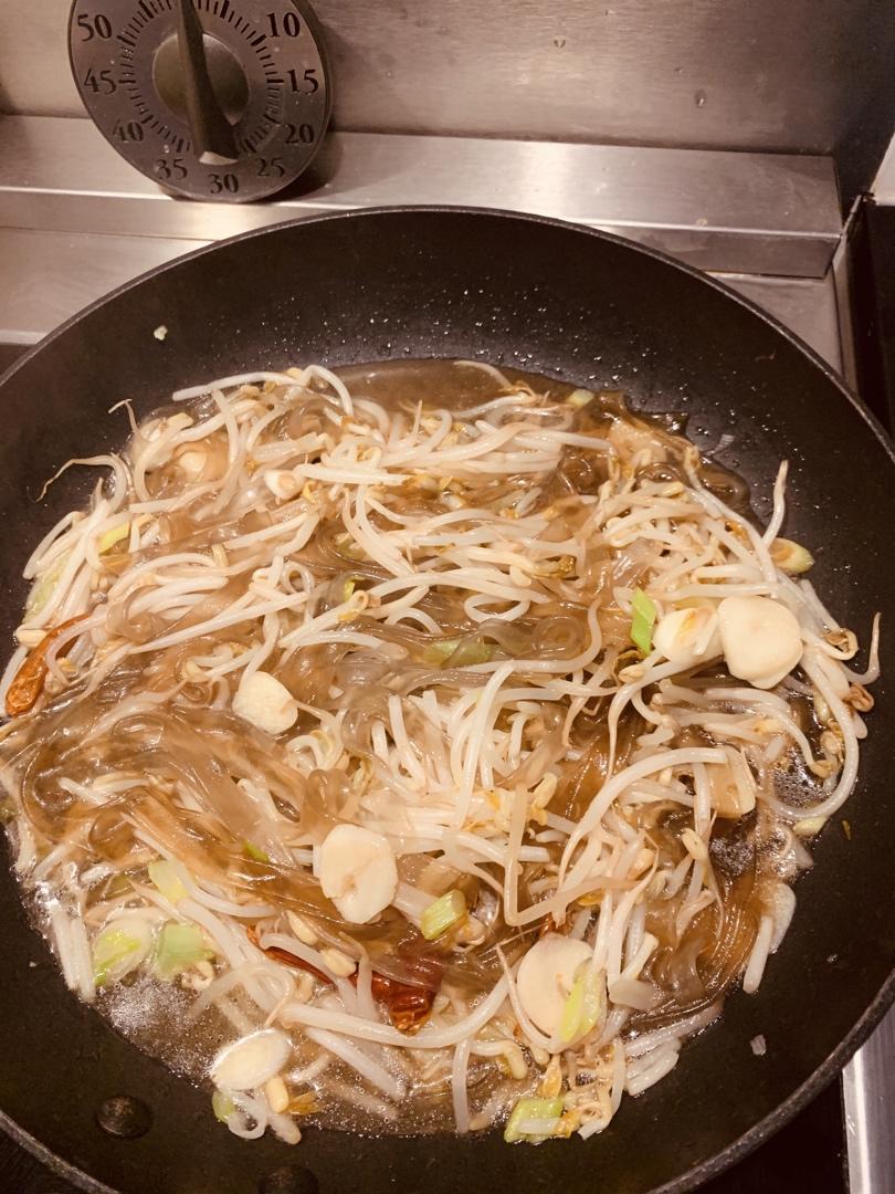 黄豆芽炒粉条