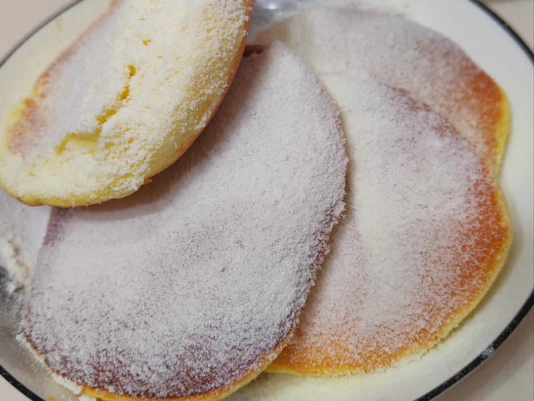 用平底锅实现蛋糕自由｜舒芙蕾松饼🥞