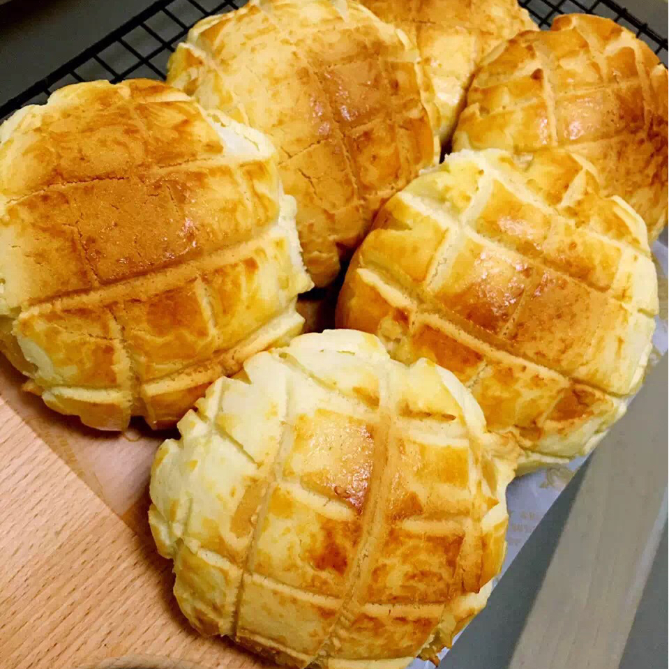 稍息立正站好5827做的菠萝包