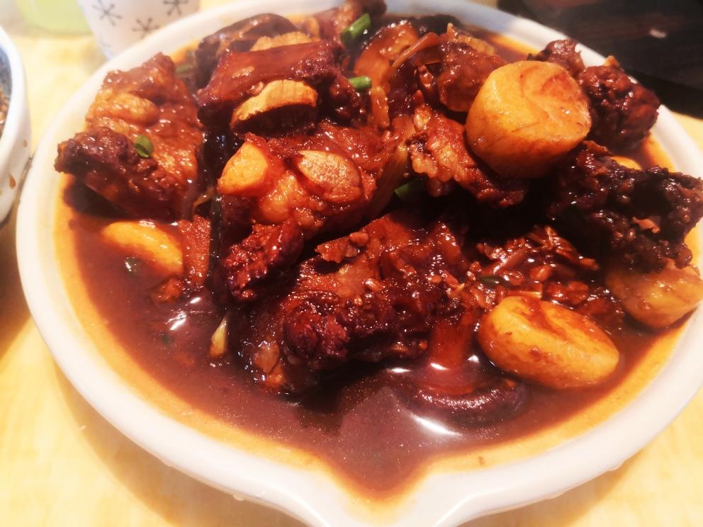 梅子排骨年糕的做法