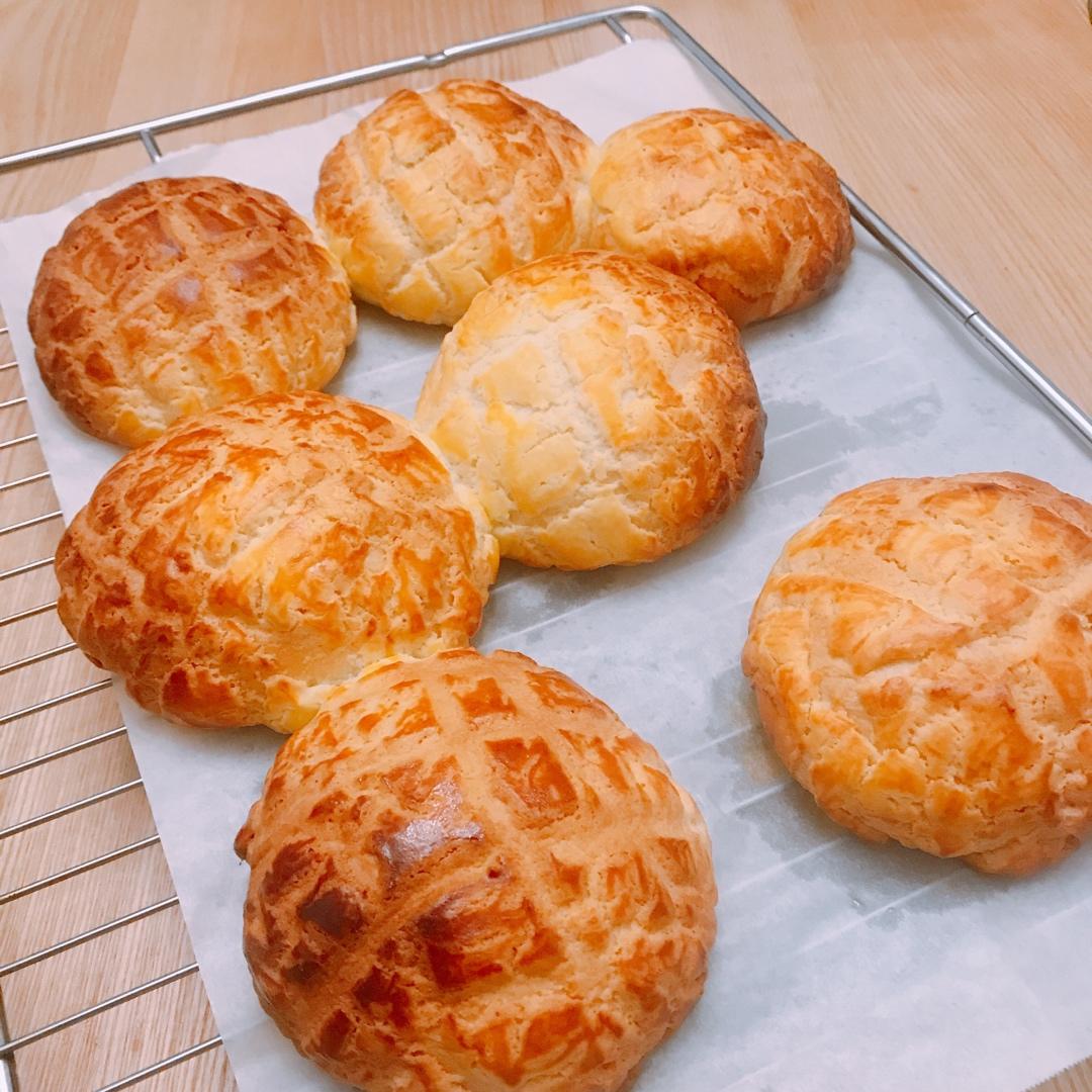 好吃到炸裂的港式菠萝包（附带制作酥皮的小视频）