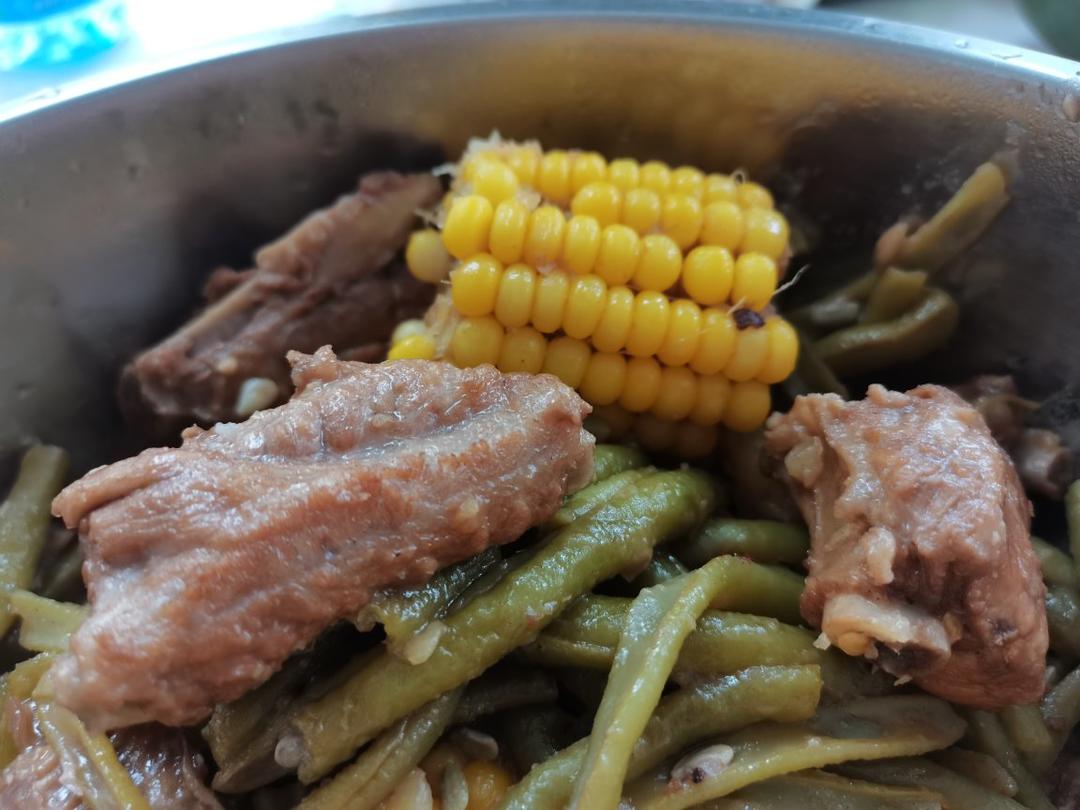 硬菜代表--排骨炖豆角土豆（豆角焖面胚子）