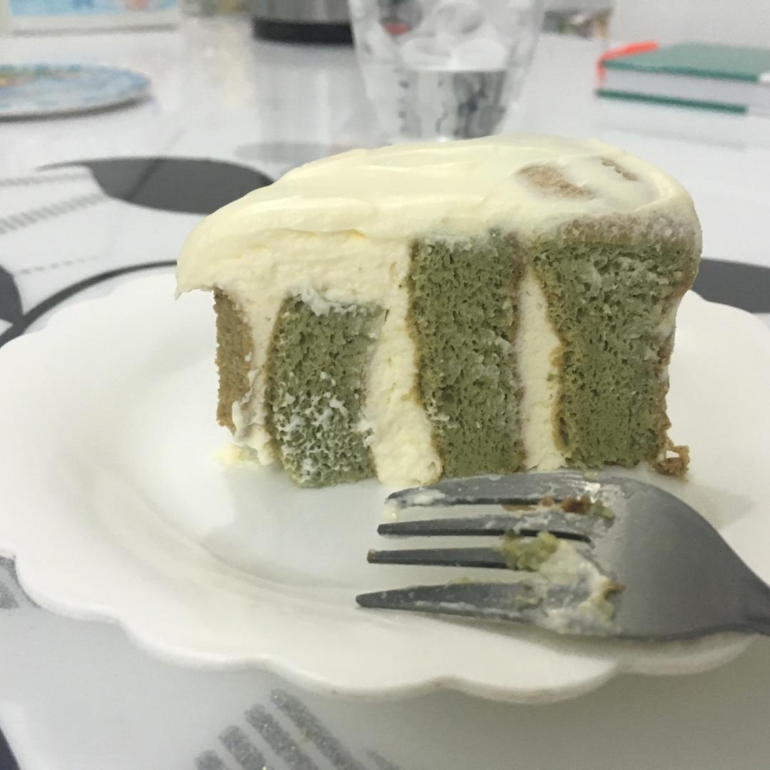 抹茶戚风螺纹蛋糕