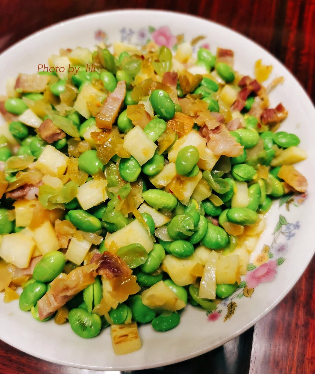 咸鲜雪菜毛豆茭白丁