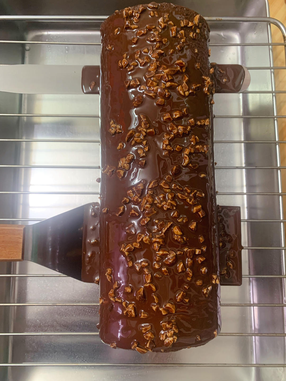 🍫梦龙蛋糕卷. 巧克力脆皮蛋糕卷 by pink-rabbit