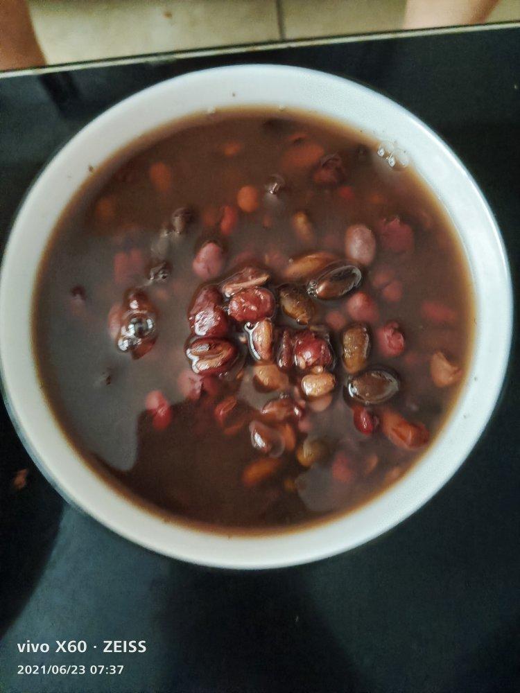 黑豆红枣甜汤