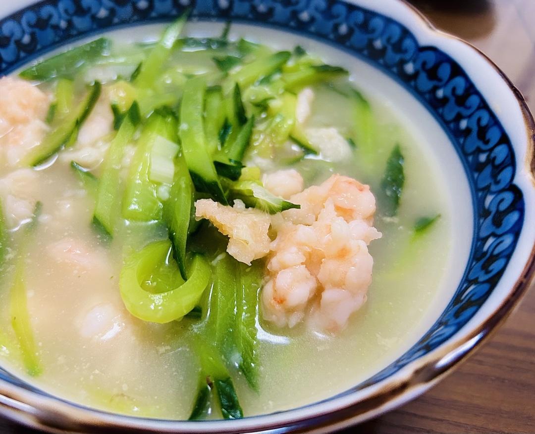 低卡饱腹、鲜美又爽口的黄瓜虾滑汤，减脂必备