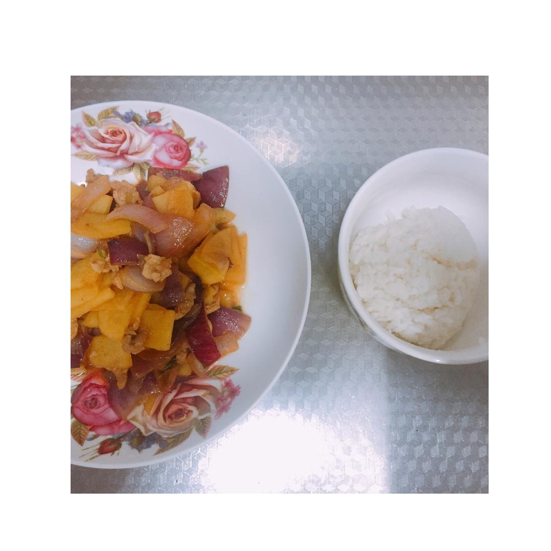 洋葱炒土豆