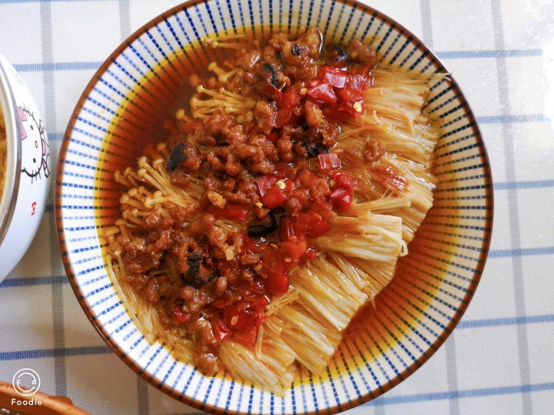 蒜蓉辣椒蒸金针菇