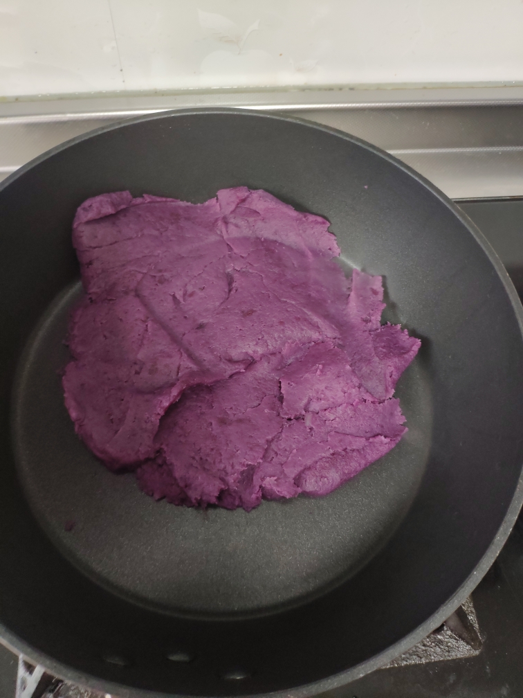 用蛋挞皮做超级好吃懒人版【紫薯酥】的做法 步骤4