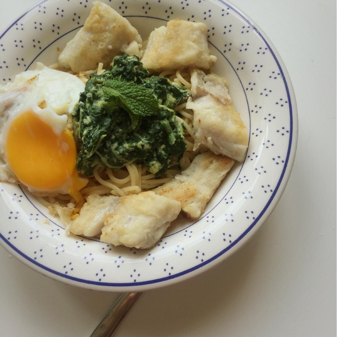 菠菜奶油汁配鱼柳意大利面