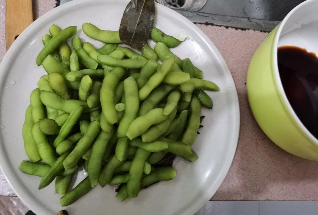 盐水煮毛豆