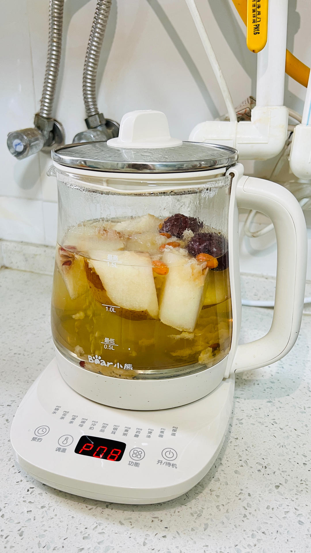 红枣银耳炖梨：润肺止咳，电饭锅版，养生炖汤