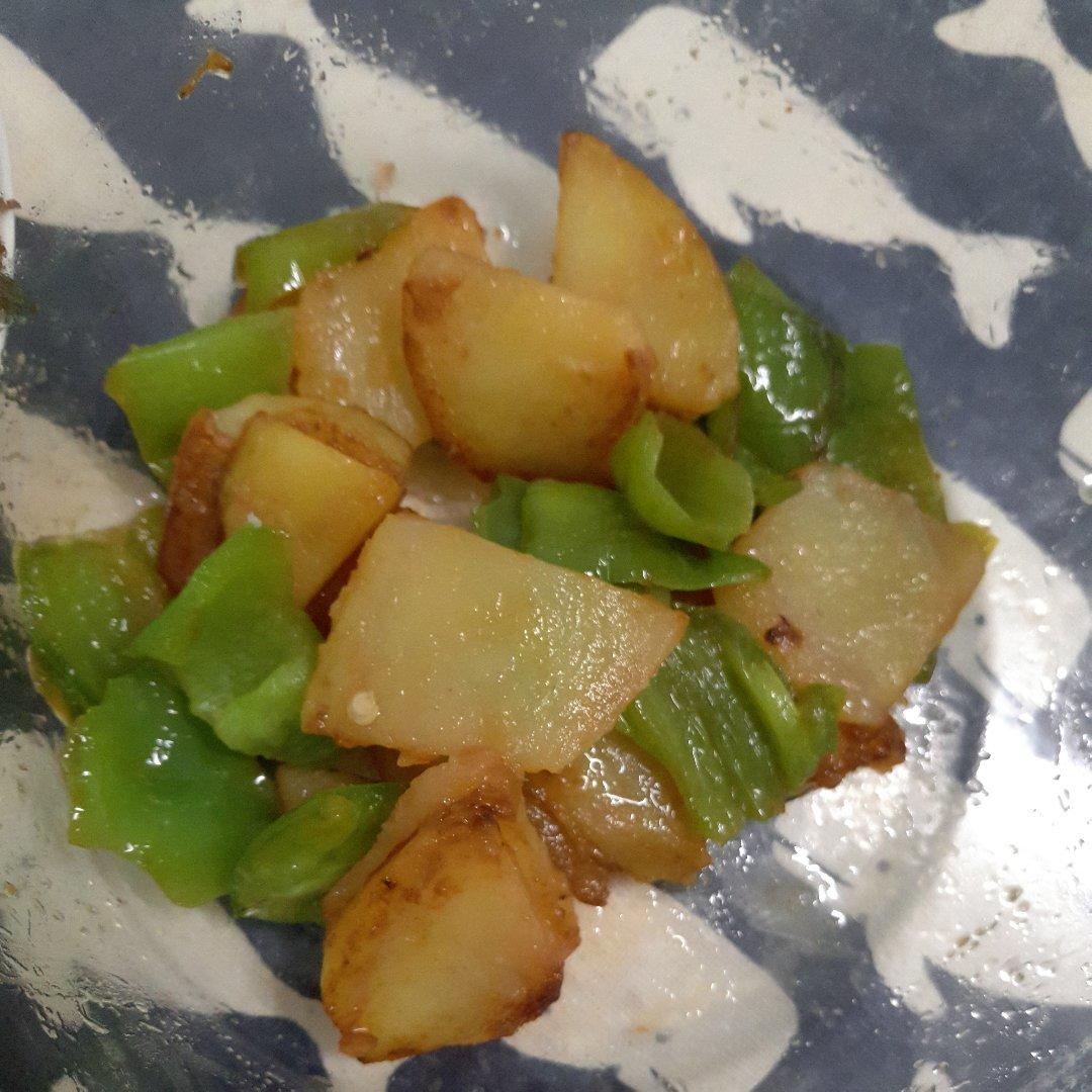 青椒土豆，素菜也可以香香的