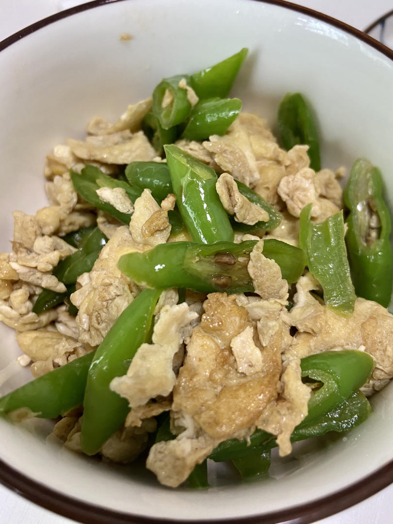 鸡蛋炒辣椒