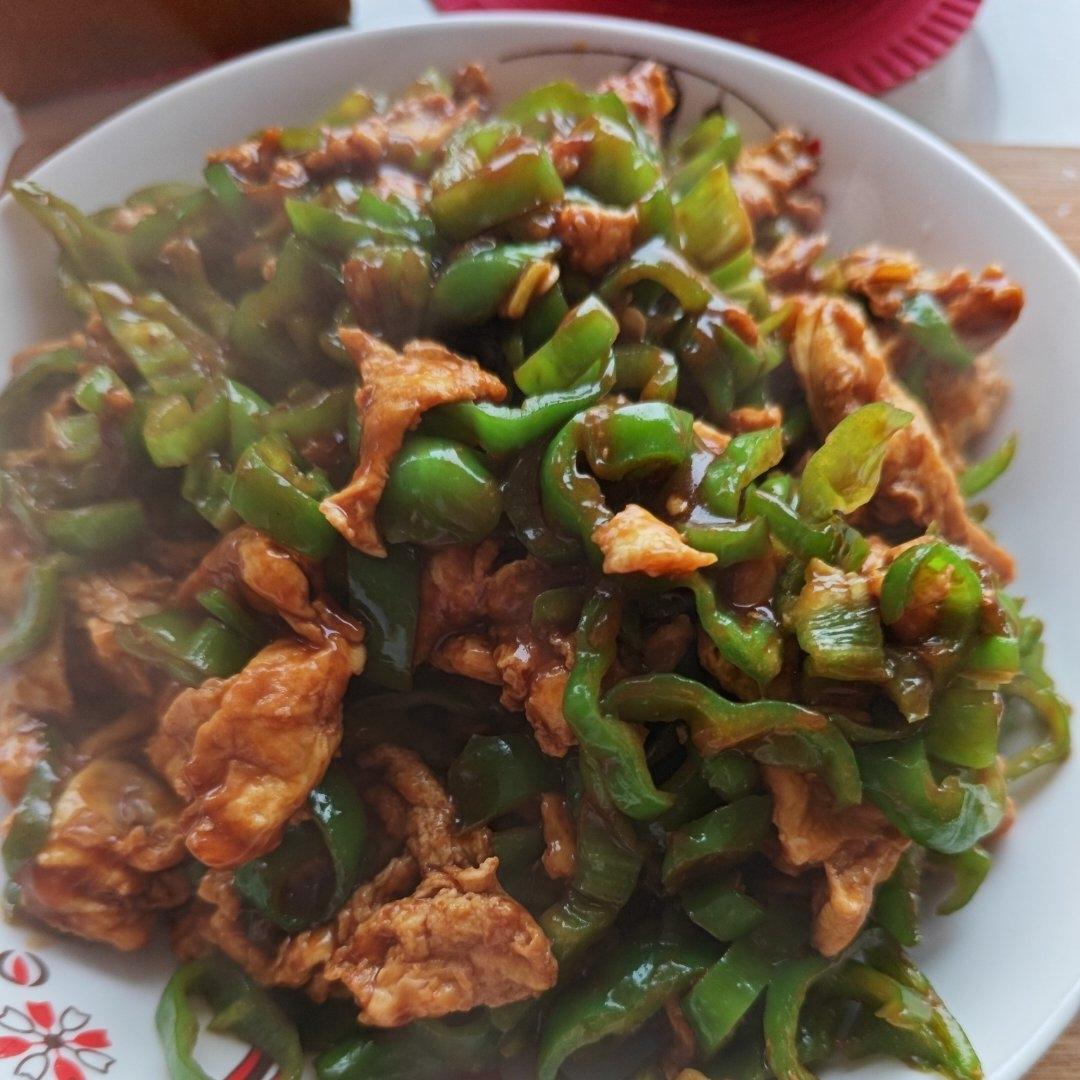 超级下饭的青椒炒鸡蛋