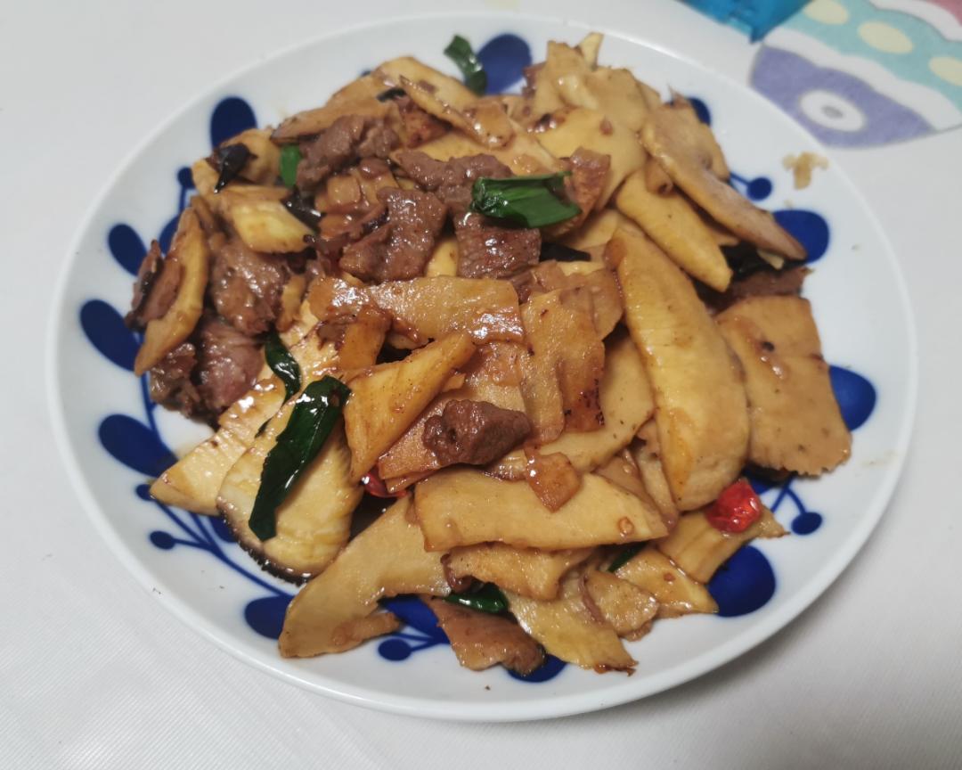 冬笋炒肉的做法