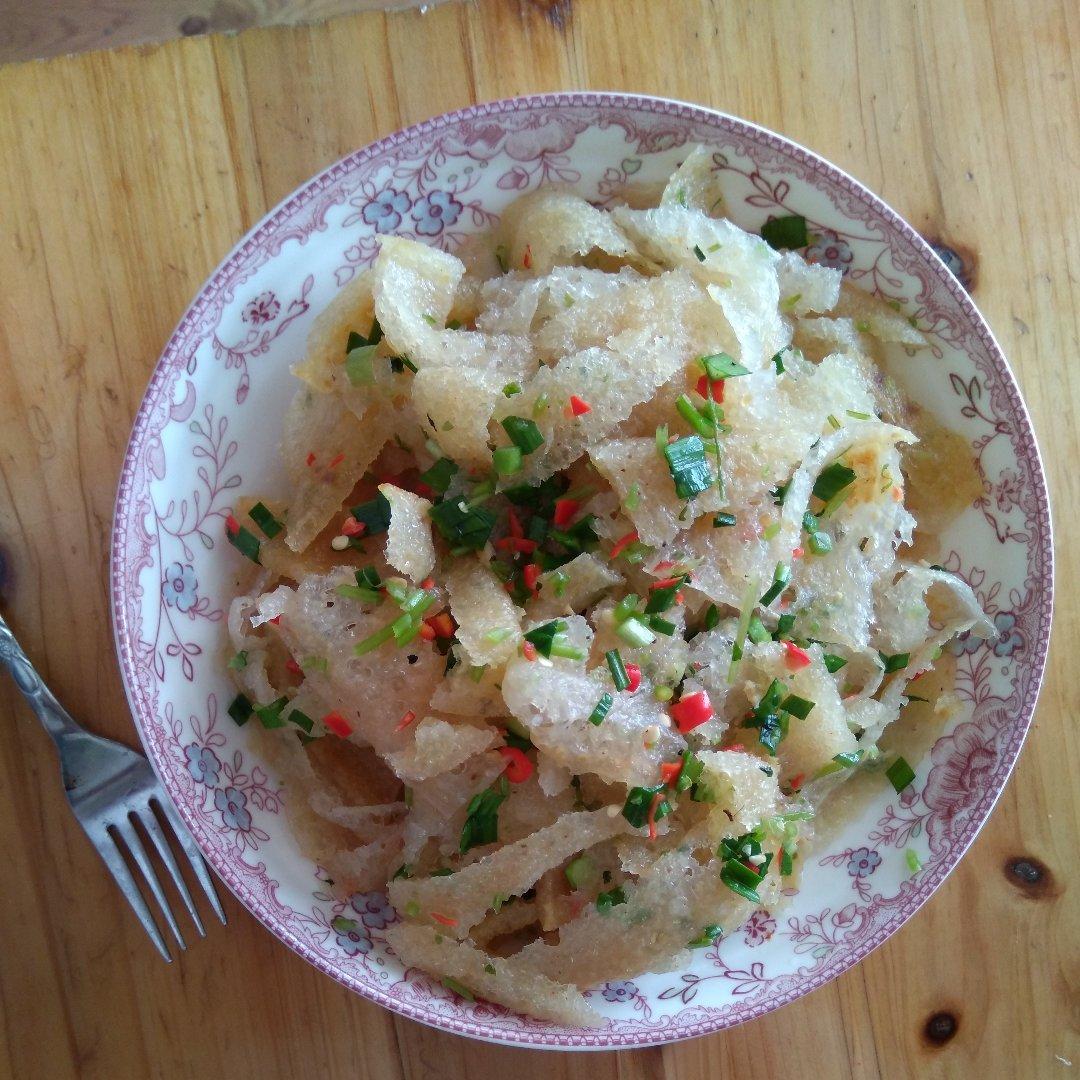 手机用户6113v6f8做的凉拌浮皮油炸或沙爆炒过的猪皮