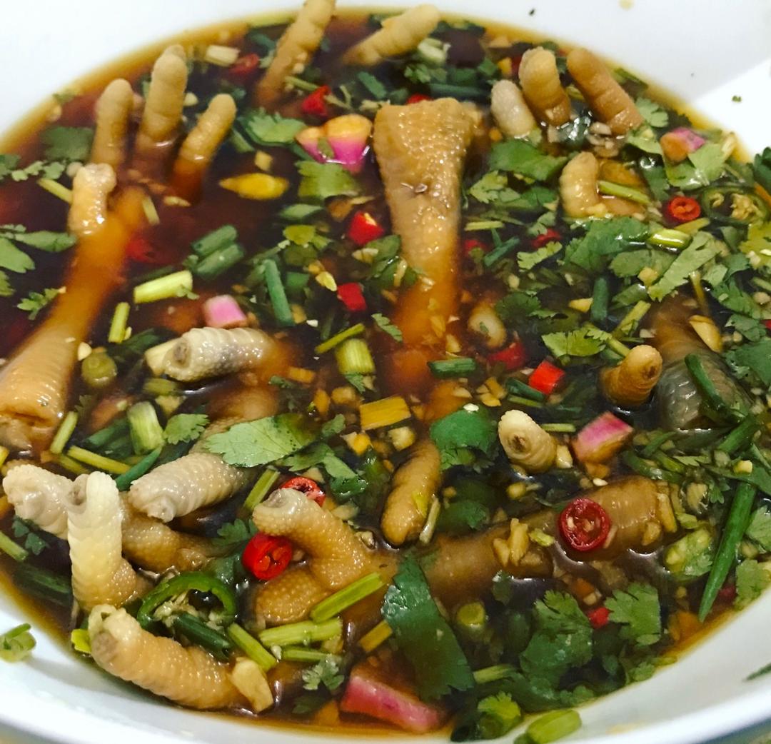酸酸辣辣凤爪