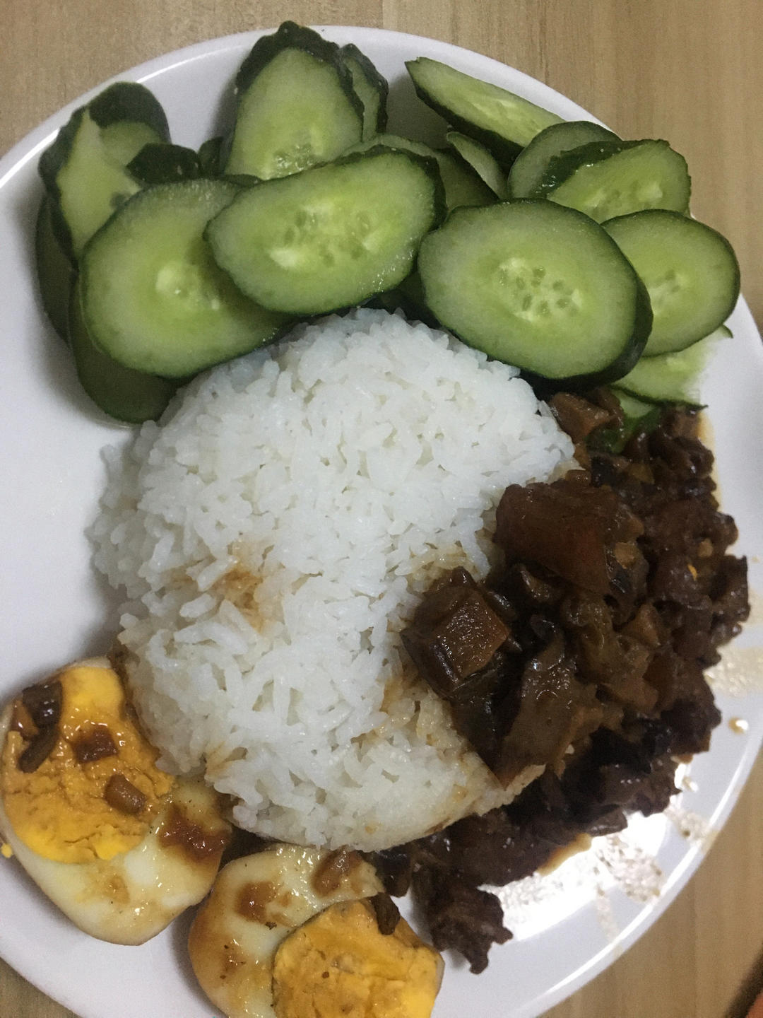 洋葱酥卤肉饭