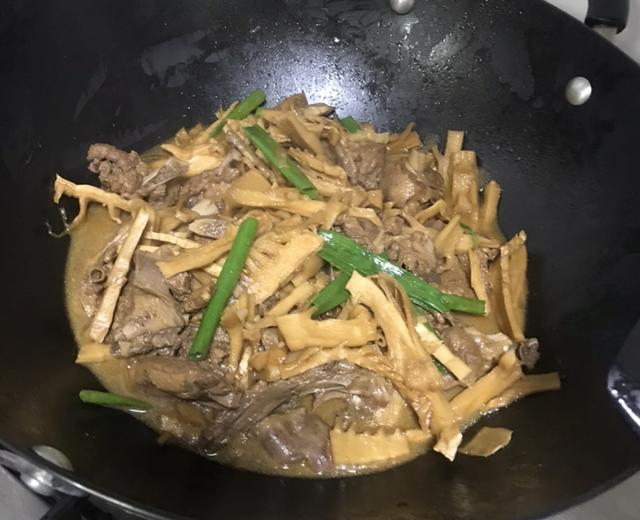 沙茶鸭肉焖笋干