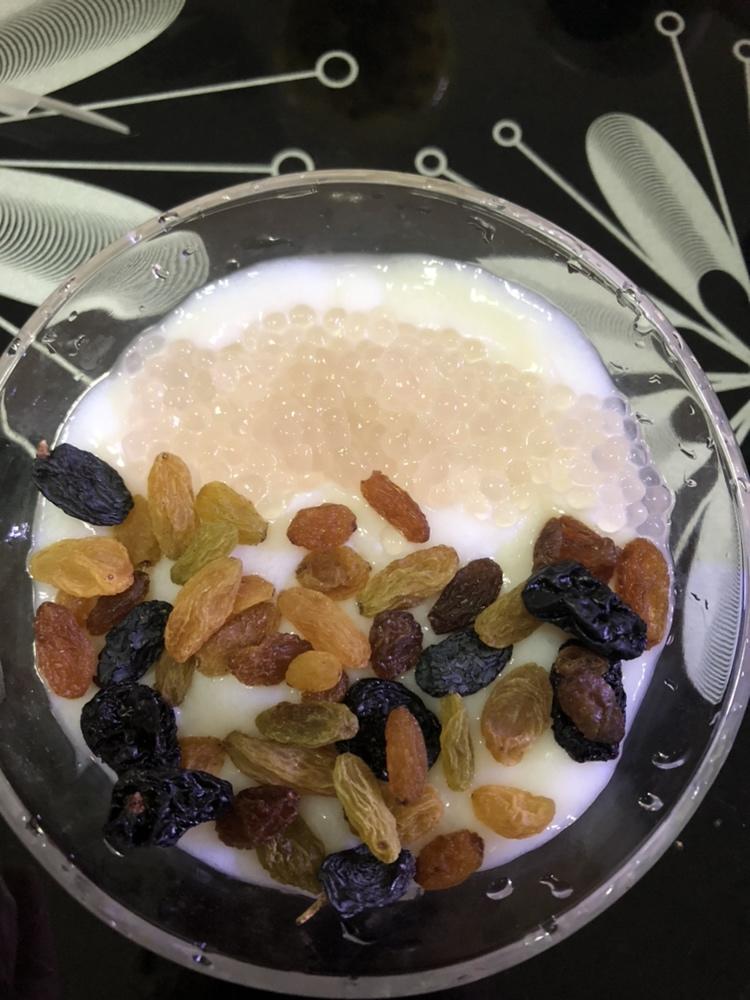 葡萄干西米露双皮奶