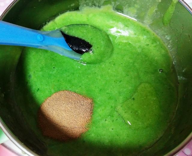 宝宝辅食之菠菜米粉糊(自制猪肝粉+自制黑芝麻酱+核桃油)的做法