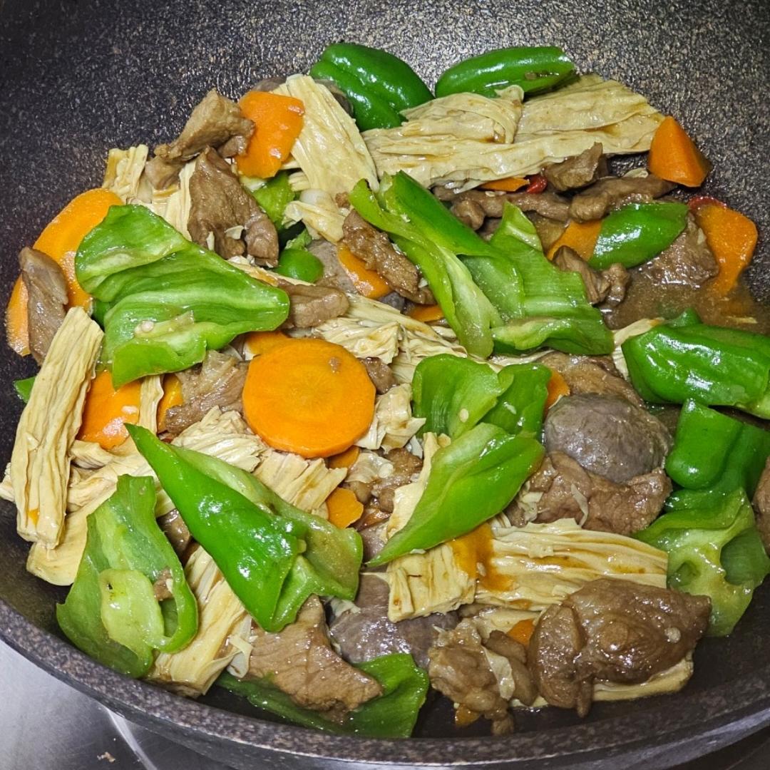腐竹炒肉