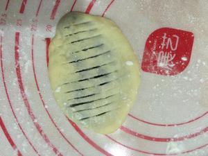面包机版豆沙花式面包的做法 步骤13