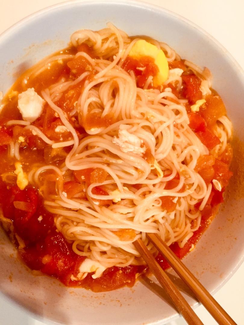 最家常的普通汤面——西红柿鸡蛋龙须面