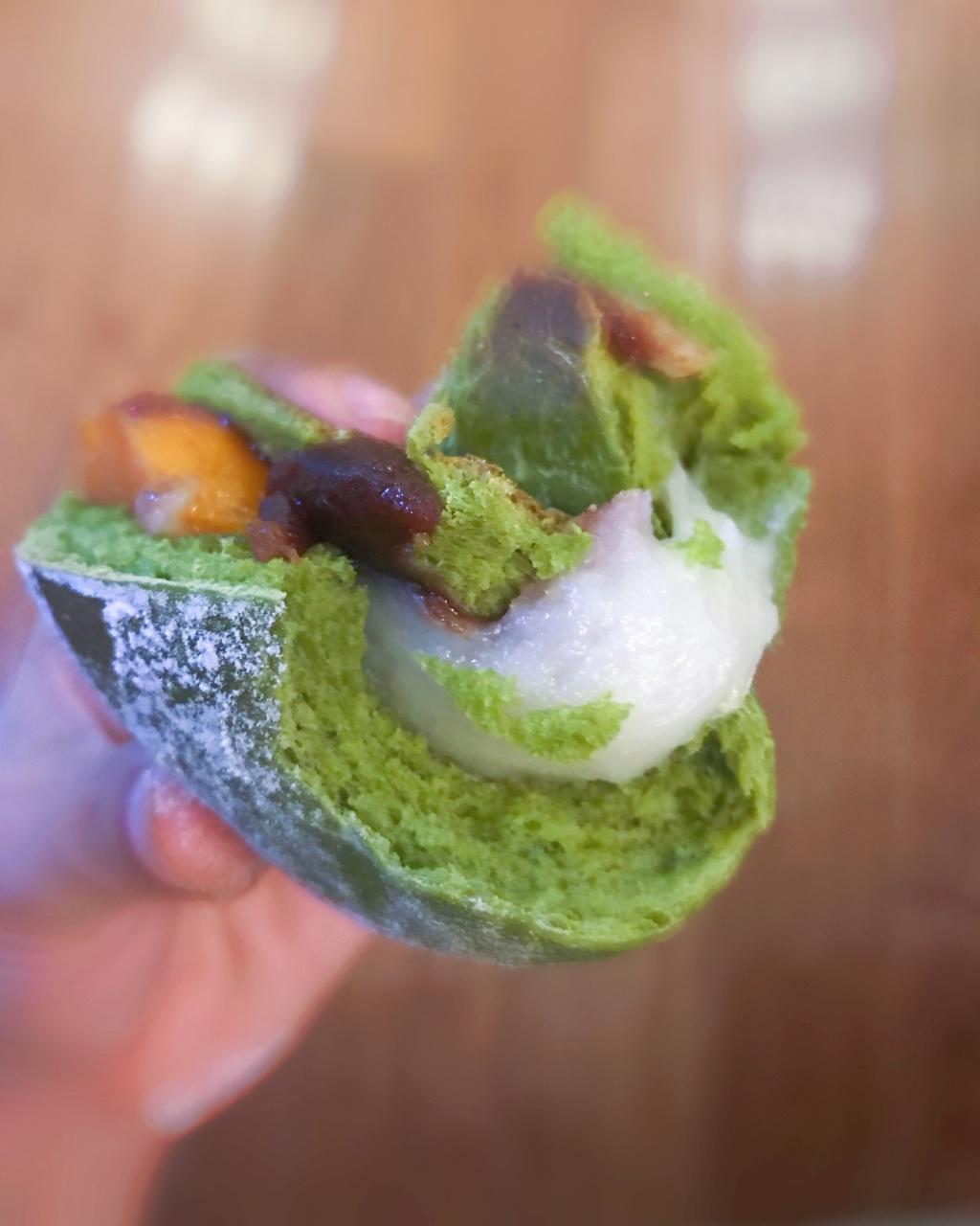 比原麦山丘还好吃的【抹茶麻薯古早味面包】肉松红豆沙