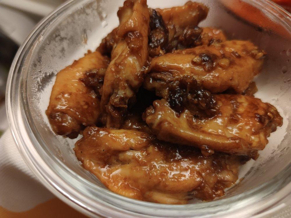 不要再可乐鸡翅了，求求你试试蒜香鸡翅吧，香味捅破天花板！