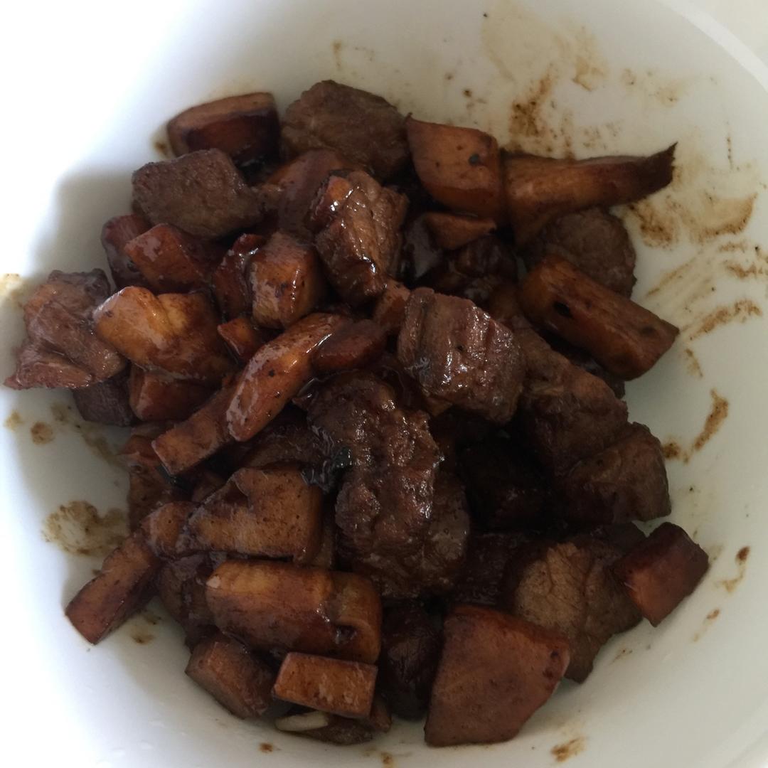 黑椒杏鲍菇牛肉粒