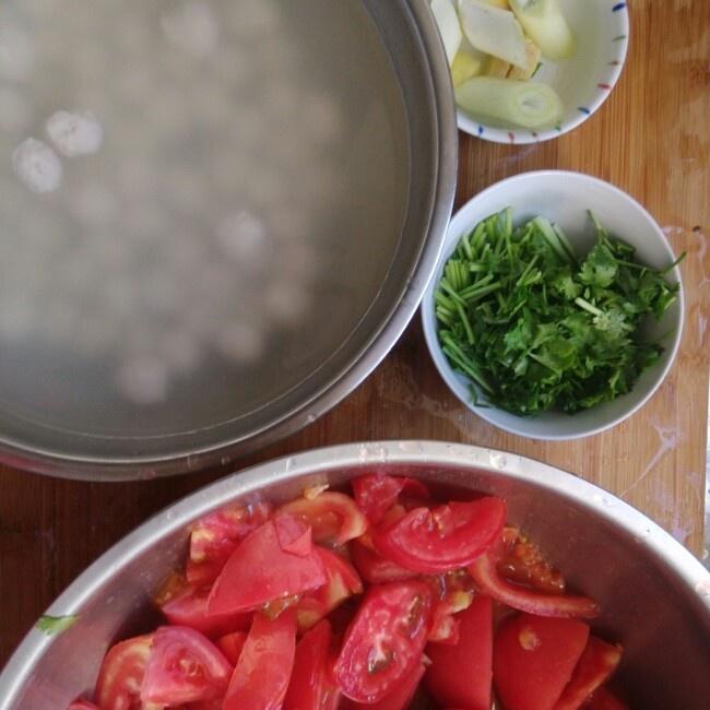 丸子版番茄鸡蛋汤的做法 步骤1