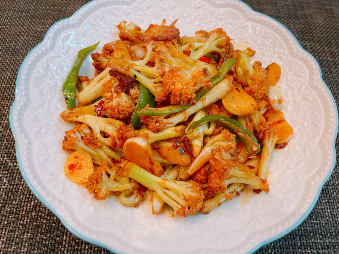 每次下馆子必点的脆脆的干锅花菜🙋