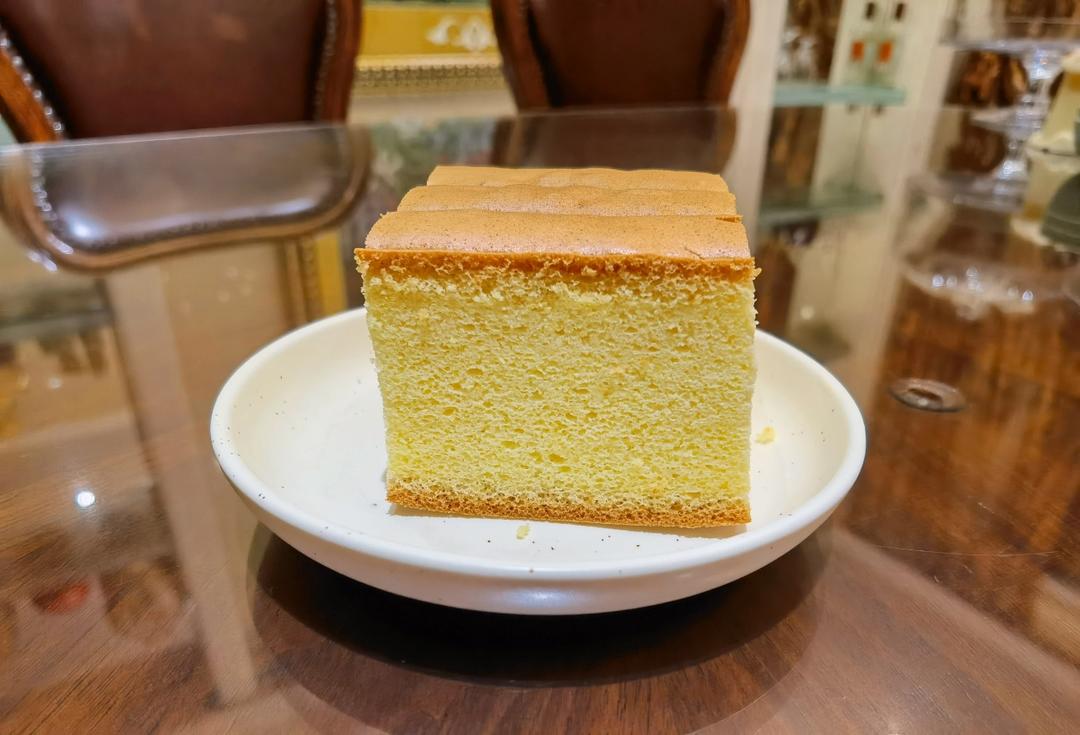 玉玲珑v做的古早蛋糕9寸