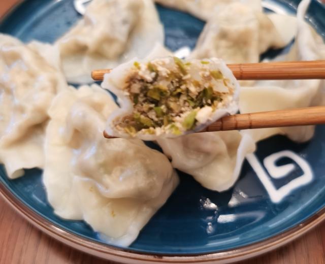 素饺中的爱马仕：香椿鸡蛋豆腐饺