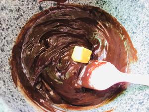经典巧克力酱（消耗巧克力或淡奶油的好方法）的做法 步骤7