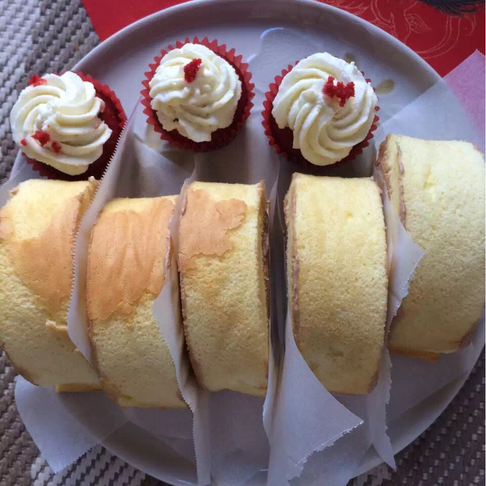 福田淳子的无油全蛋海绵蛋糕卷(白巧克力甘纳许)