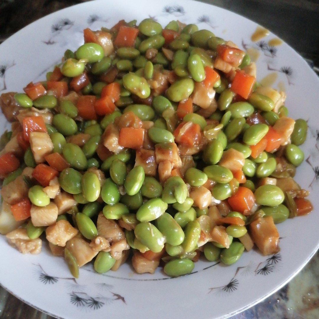包租婆美食王大哥做的毛豆炒鸡丁