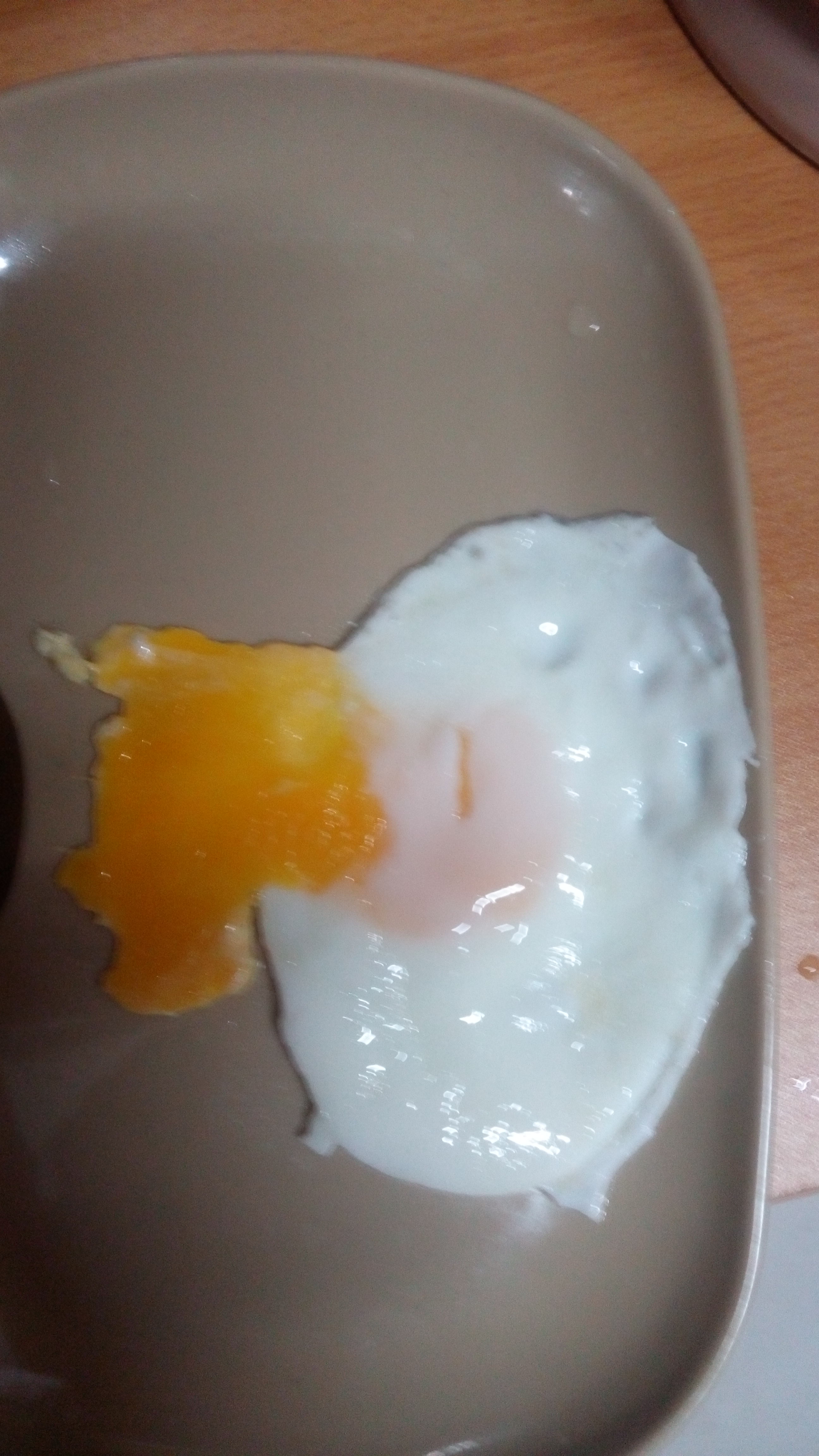 煎出一个美丽的荷包蛋。