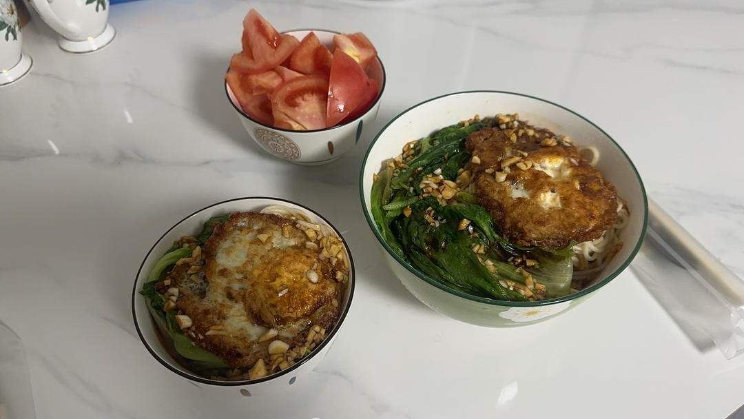 卡妈私房菜~青菜鸡蛋面（汤面）
