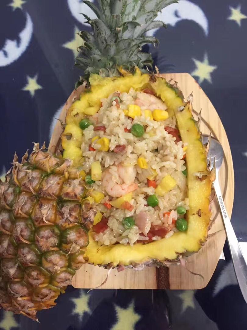 虾仁菠萝炒饭