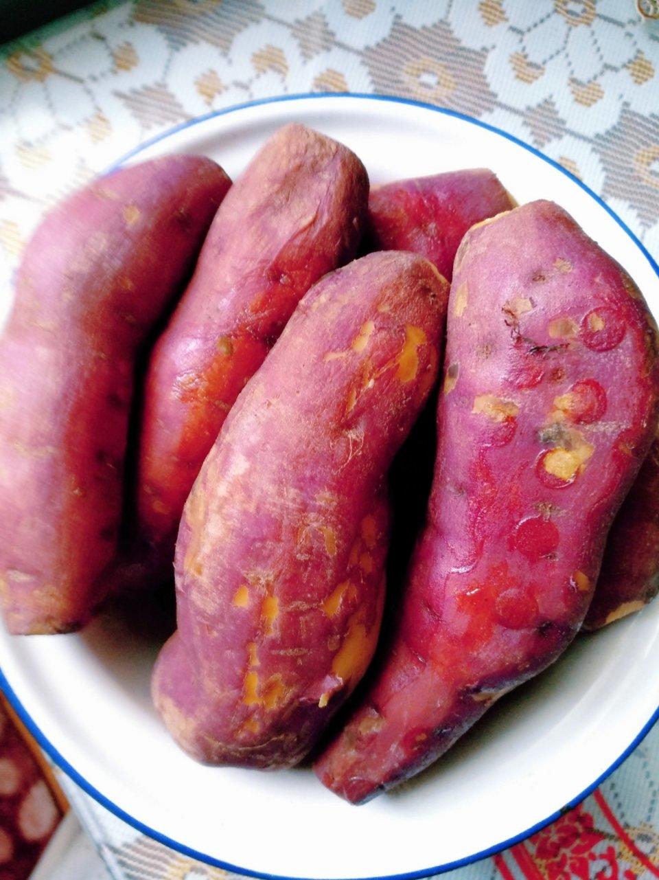 水红花子做的蒸红薯