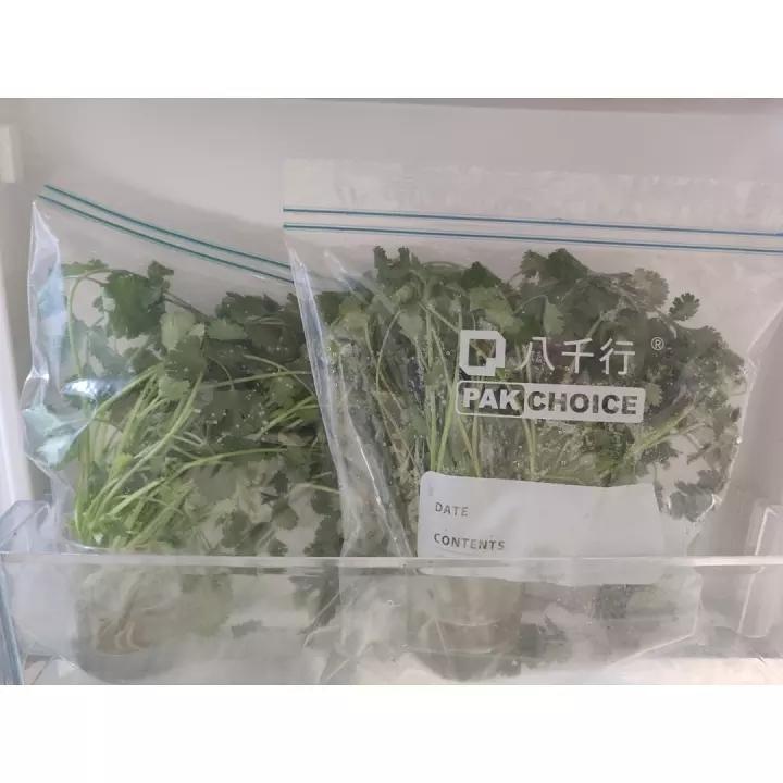 香菜保存方法：放冰箱养