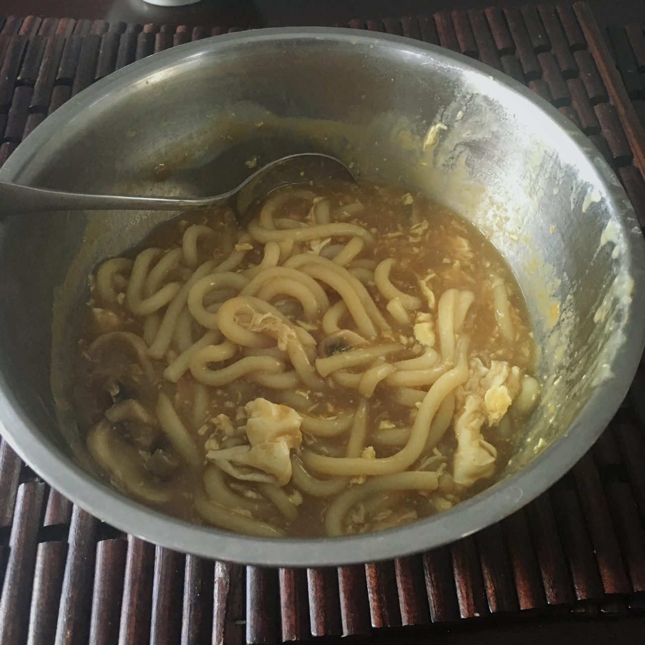 咖喱鱼丸乌冬面