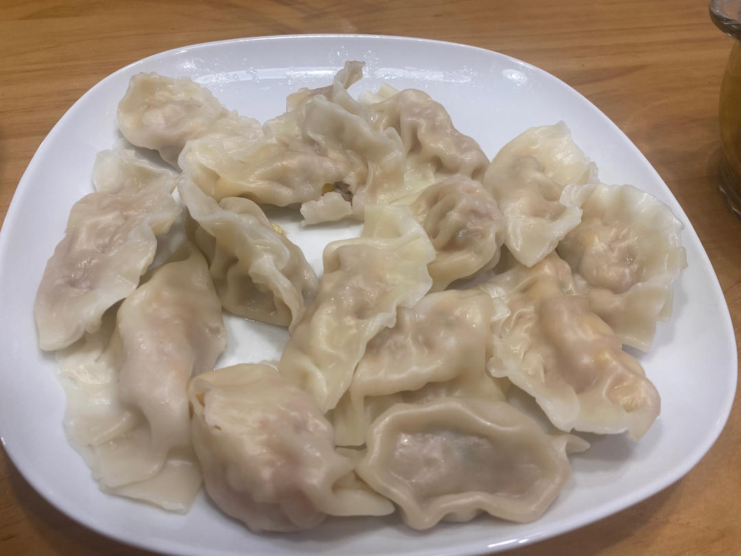不出水又一口爆汁的饺子馅——猪肉玉米馅