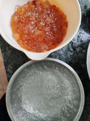 雪燕桃胶美颜糖水的做法 步骤2